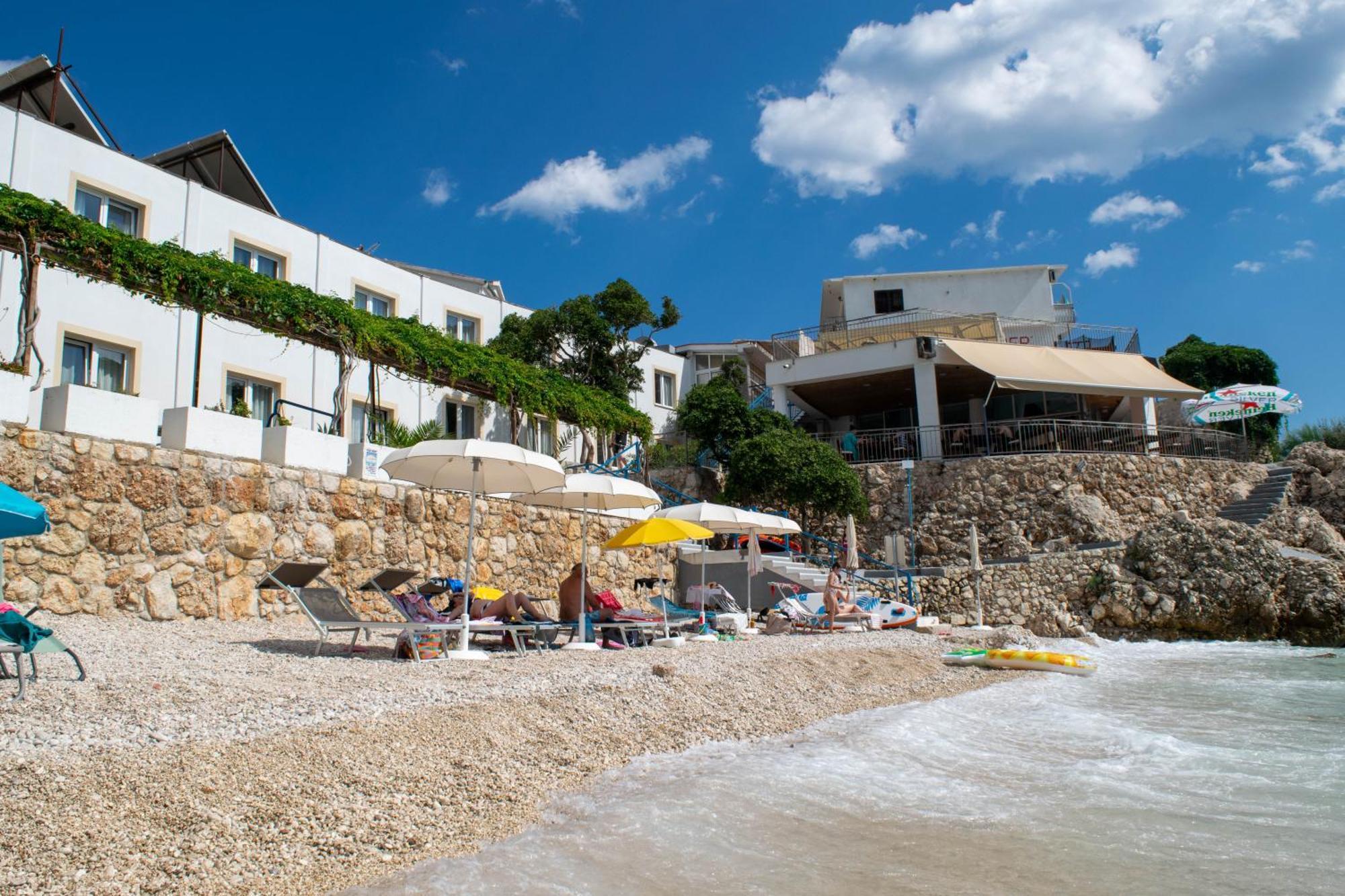 Beach Hotel Драшнице Экстерьер фото