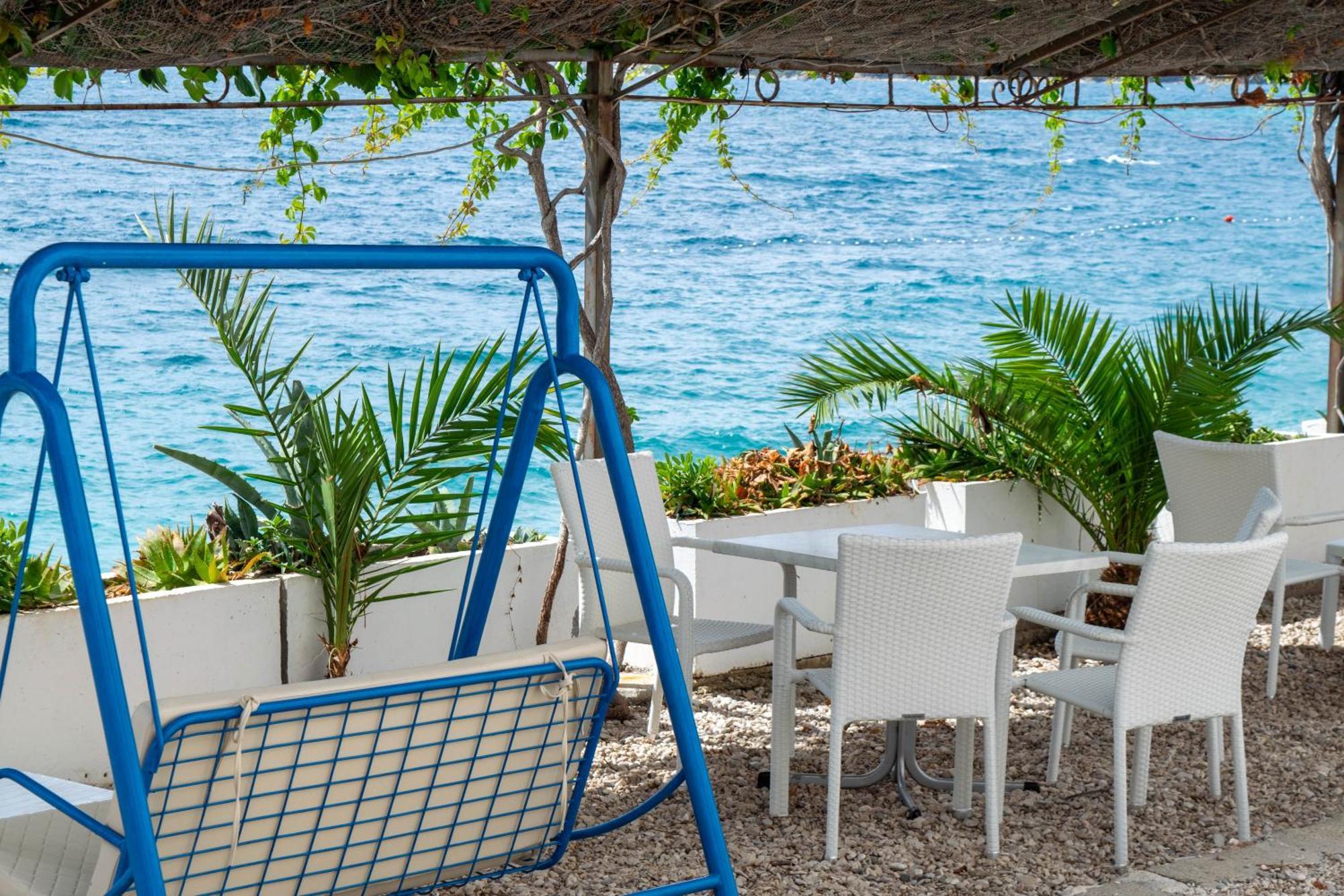 Beach Hotel Драшнице Экстерьер фото
