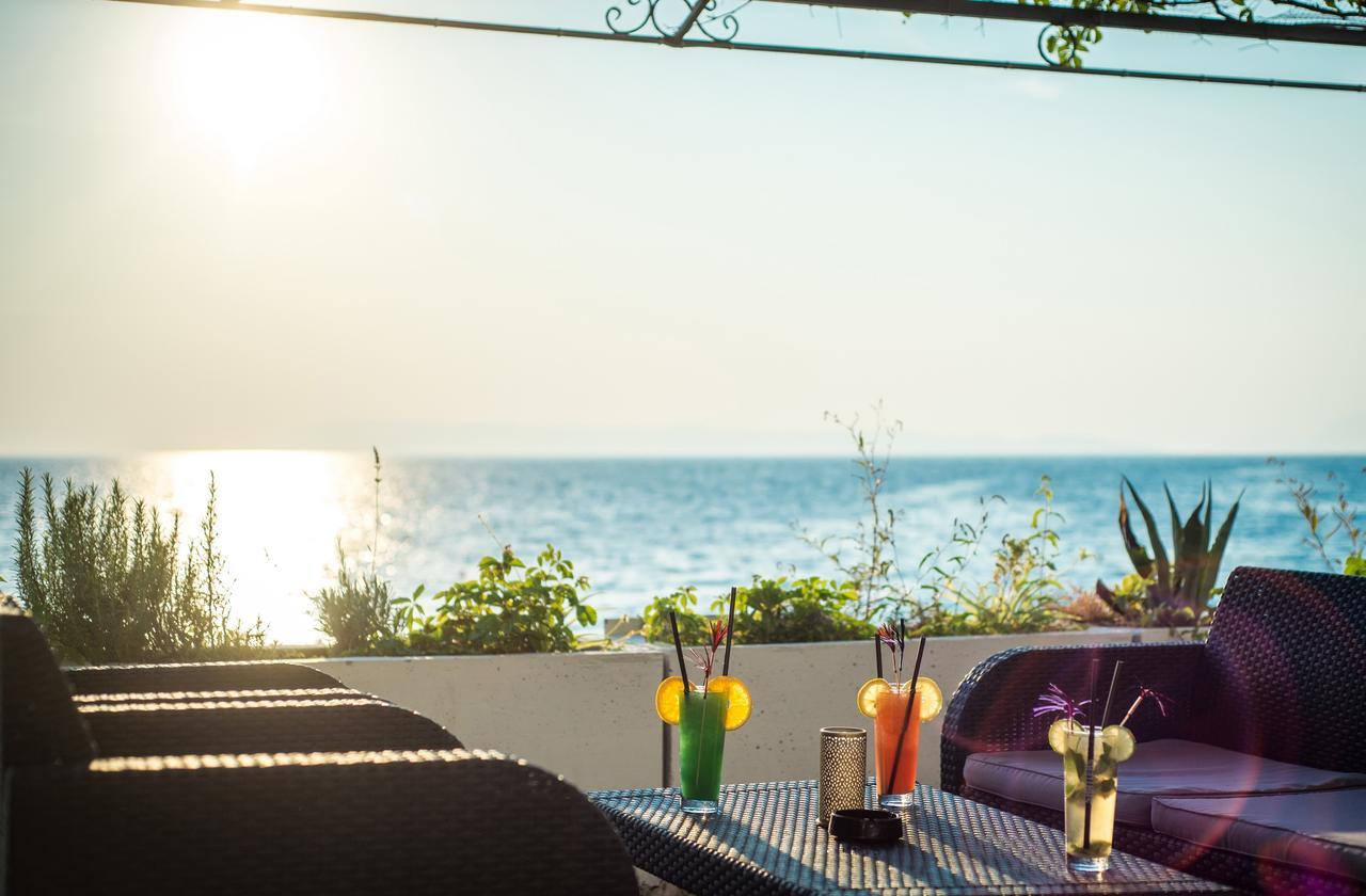 Beach Hotel Драшнице Экстерьер фото